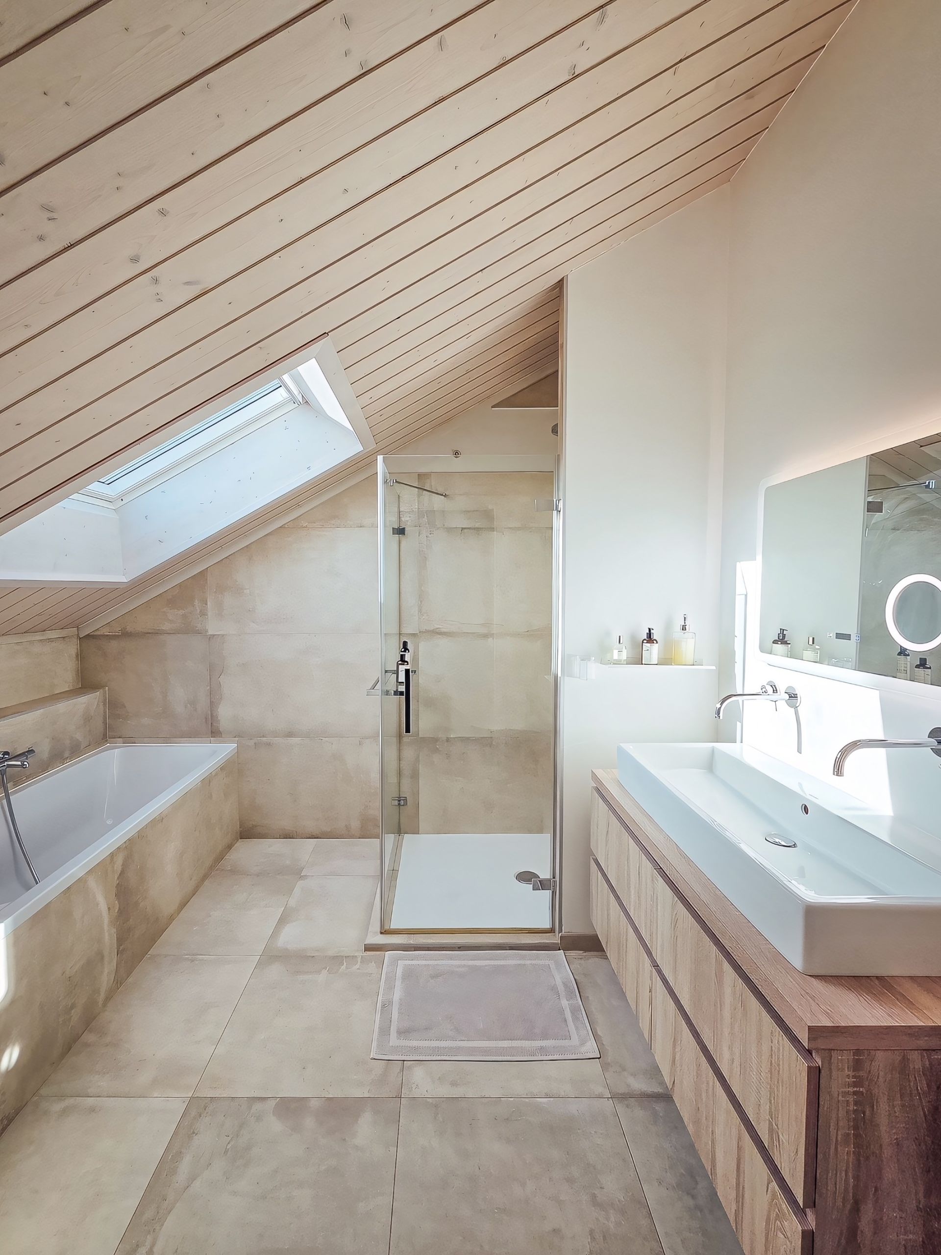 house 8 Rooms for sale on MONNETIER MORNEX (74560)