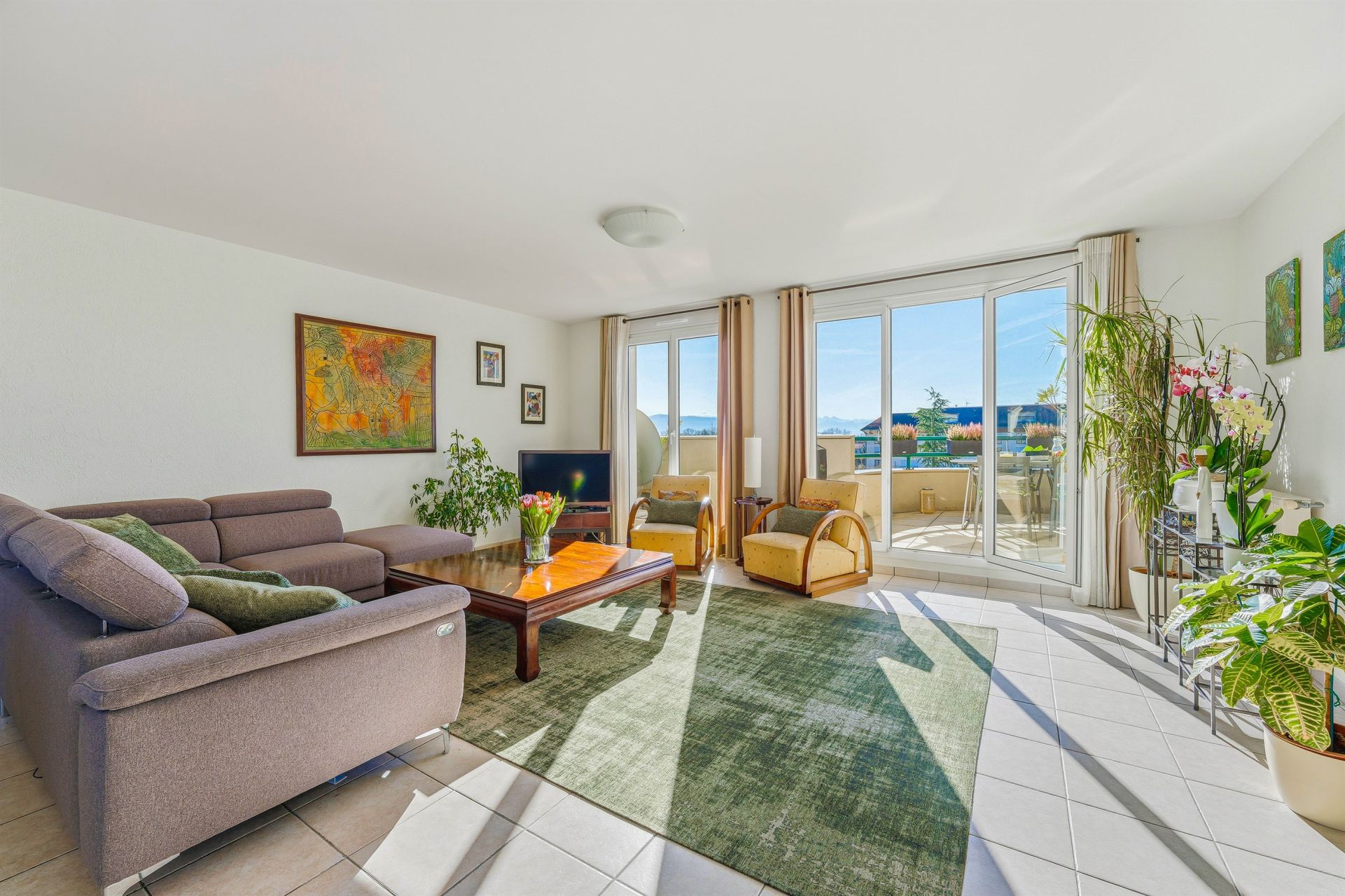 apartment 5 Rooms for sale on DIVONNE LES BAINS (01220)