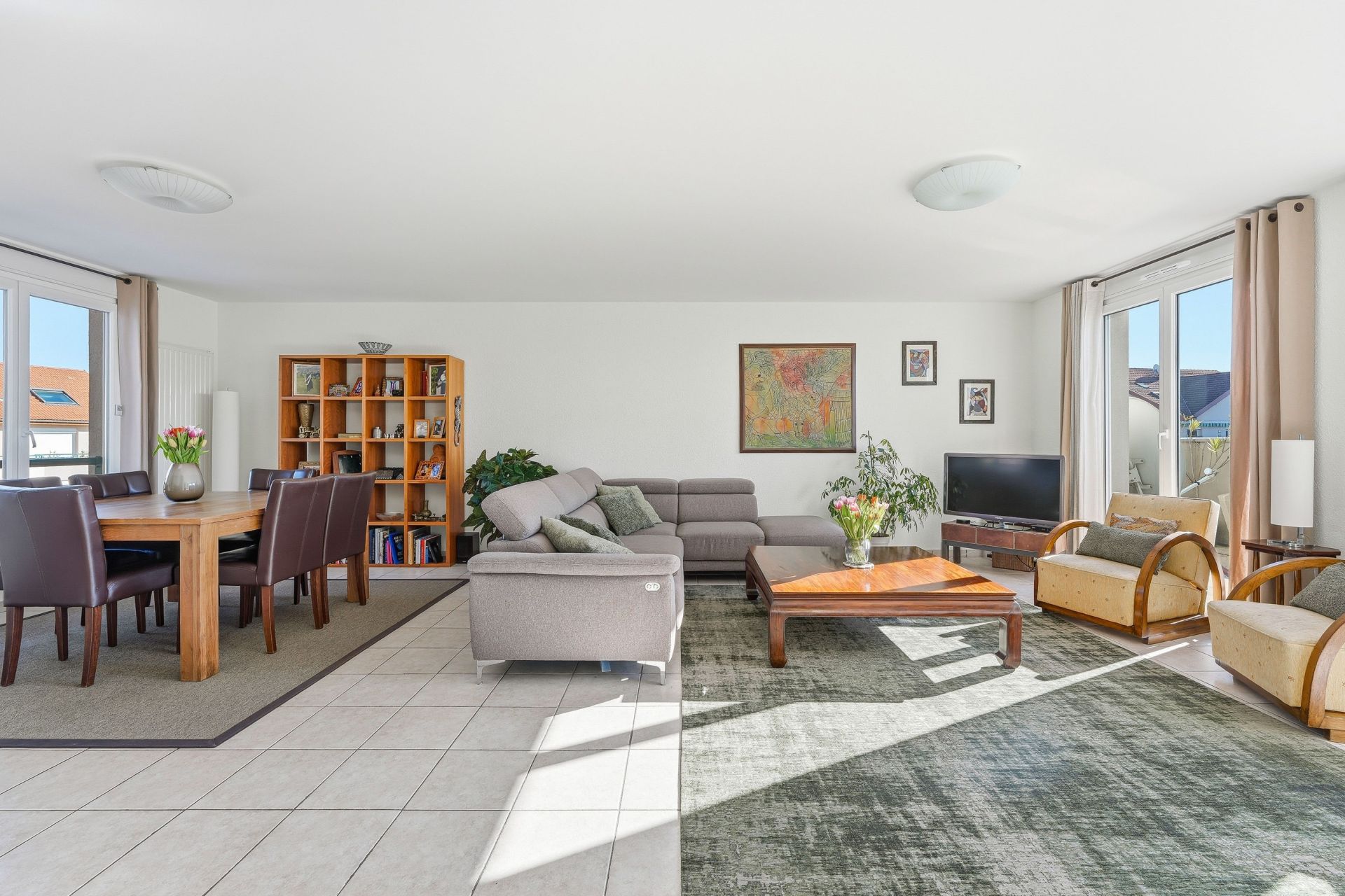 apartment 5 Rooms for sale on DIVONNE LES BAINS (01220)