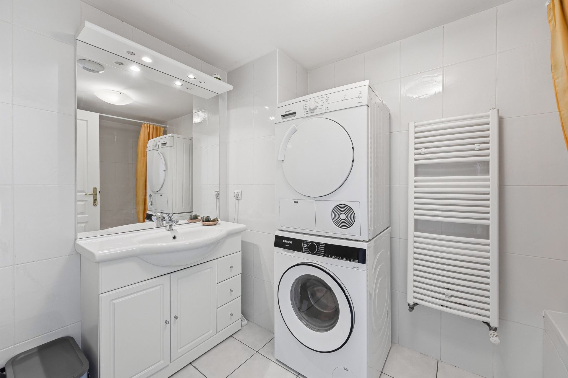 apartment 5 Rooms for sale on DIVONNE LES BAINS (01220)