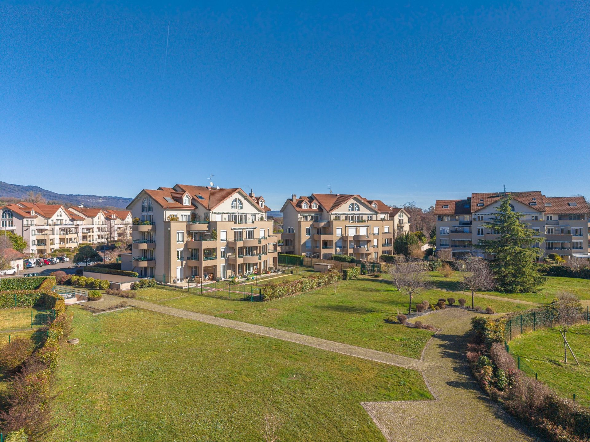 apartment 5 Rooms for sale on DIVONNE LES BAINS (01220)