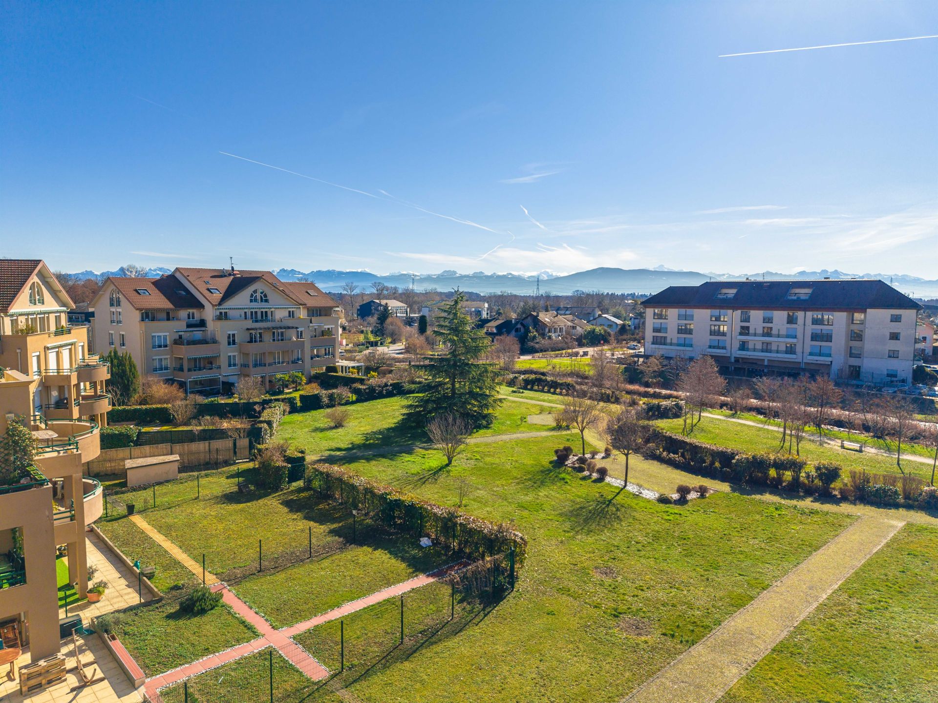 apartment 5 Rooms for sale on DIVONNE LES BAINS (01220)