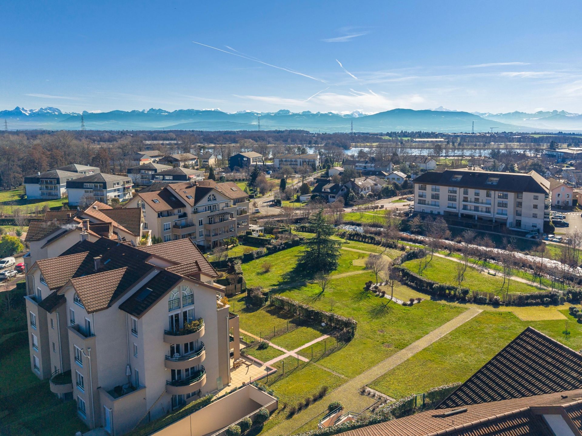 apartment 5 Rooms for sale on DIVONNE LES BAINS (01220)