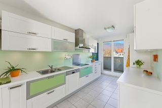 apartment 5 Rooms for sale on DIVONNE LES BAINS (01220)