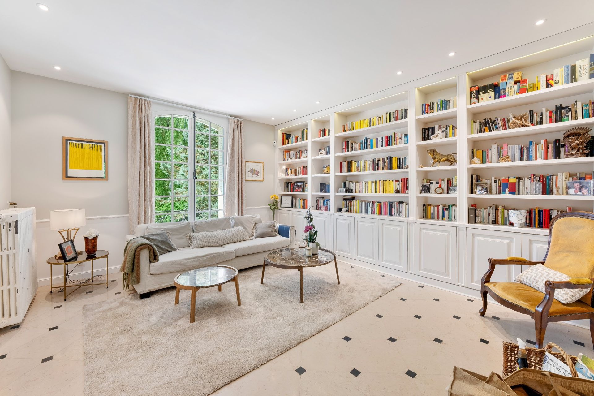 house 8 Rooms for sale on DIVONNE LES BAINS (01220)