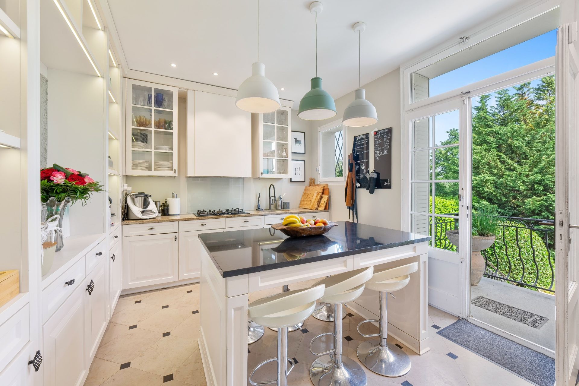 house 8 Rooms for sale on DIVONNE LES BAINS (01220)