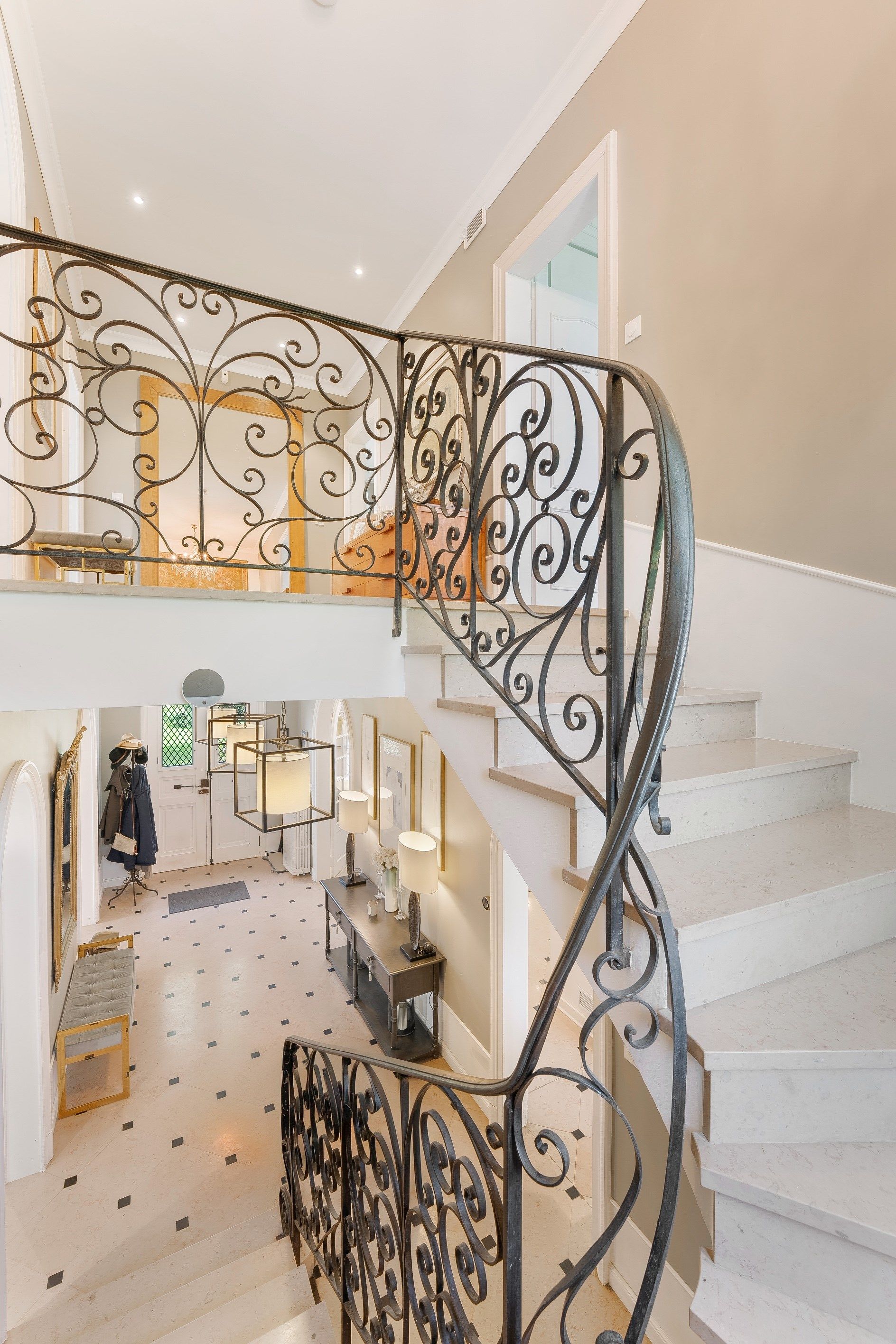 house 8 Rooms for sale on DIVONNE LES BAINS (01220)