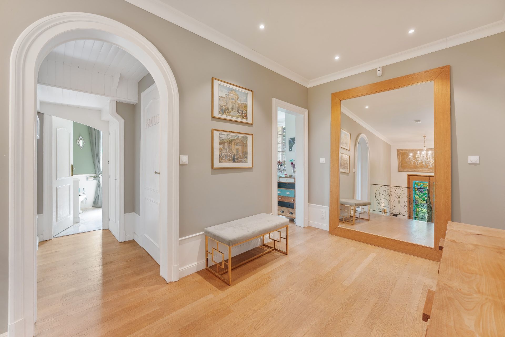 house 8 Rooms for sale on DIVONNE LES BAINS (01220)