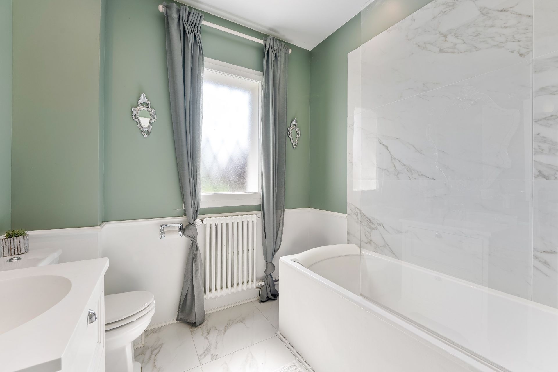 house 8 Rooms for sale on DIVONNE LES BAINS (01220)