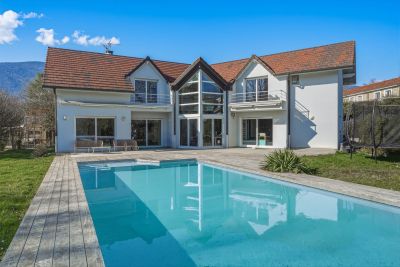 Vente Villa Saint-Genis-Pouilly 7&nbsp;Pièces 235&nbsp;m²