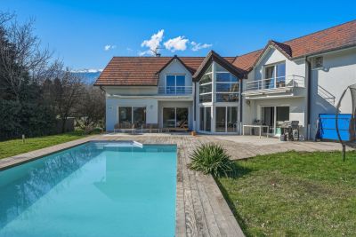 Sale Villa Saint-Genis-Pouilly 7&nbsp;Rooms 235&nbsp;m²