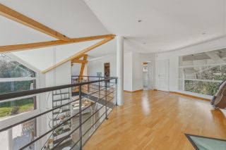 villa 7 Rooms for sale on ST GENIS POUILLY (01630)