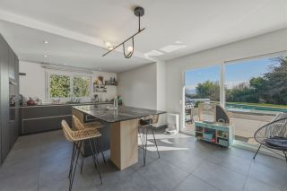 villa 7 Rooms for sale on ST GENIS POUILLY (01630)