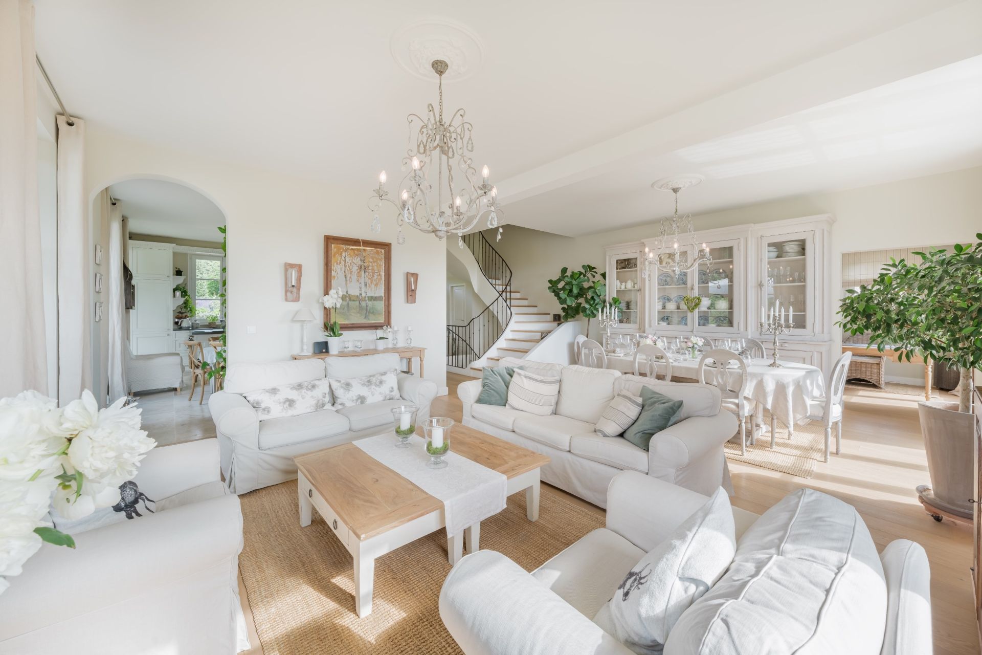 maison 10 Pièces en vente sur CHEVRY (01170)