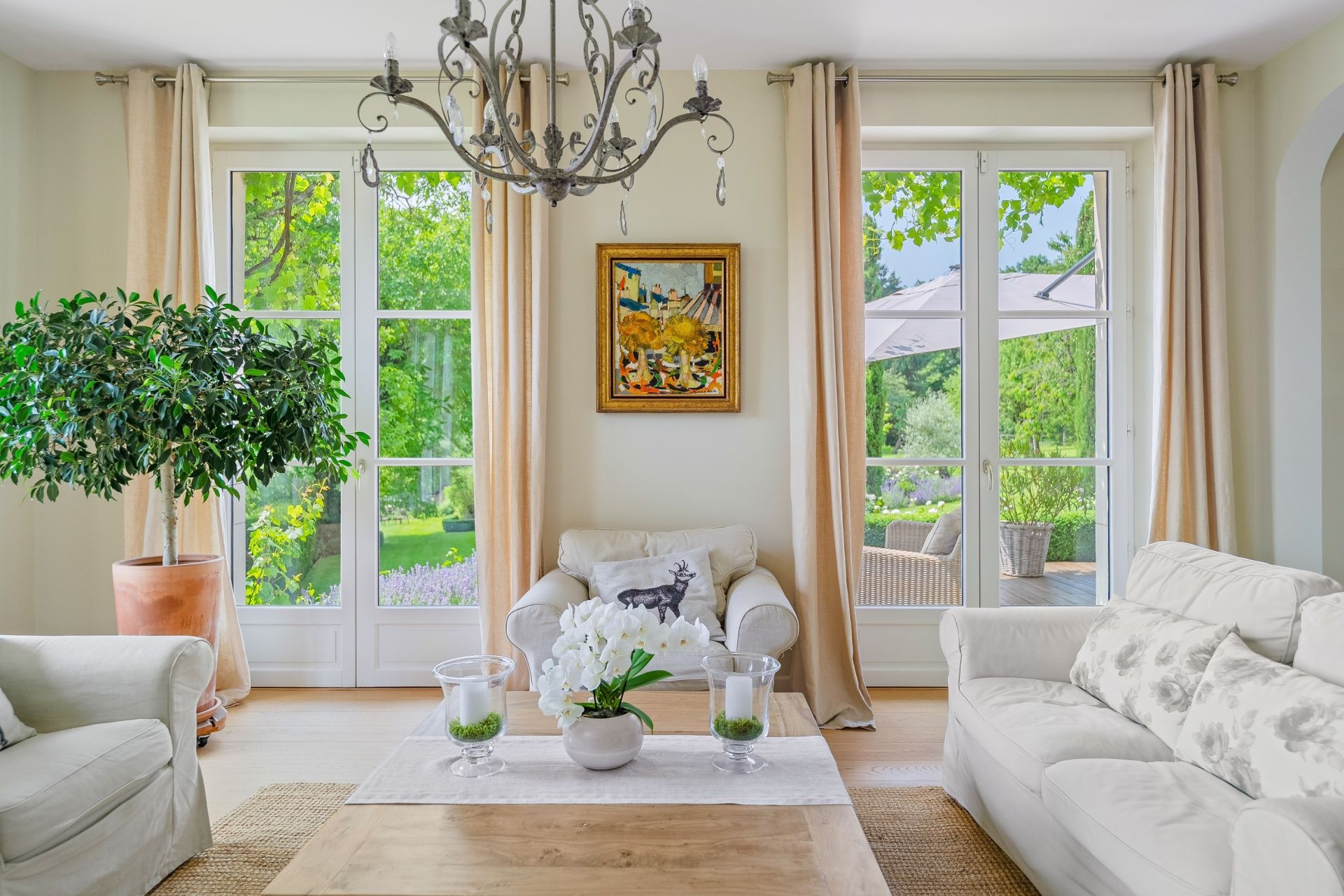 maison 10 Pièces en vente sur CHEVRY (01170)