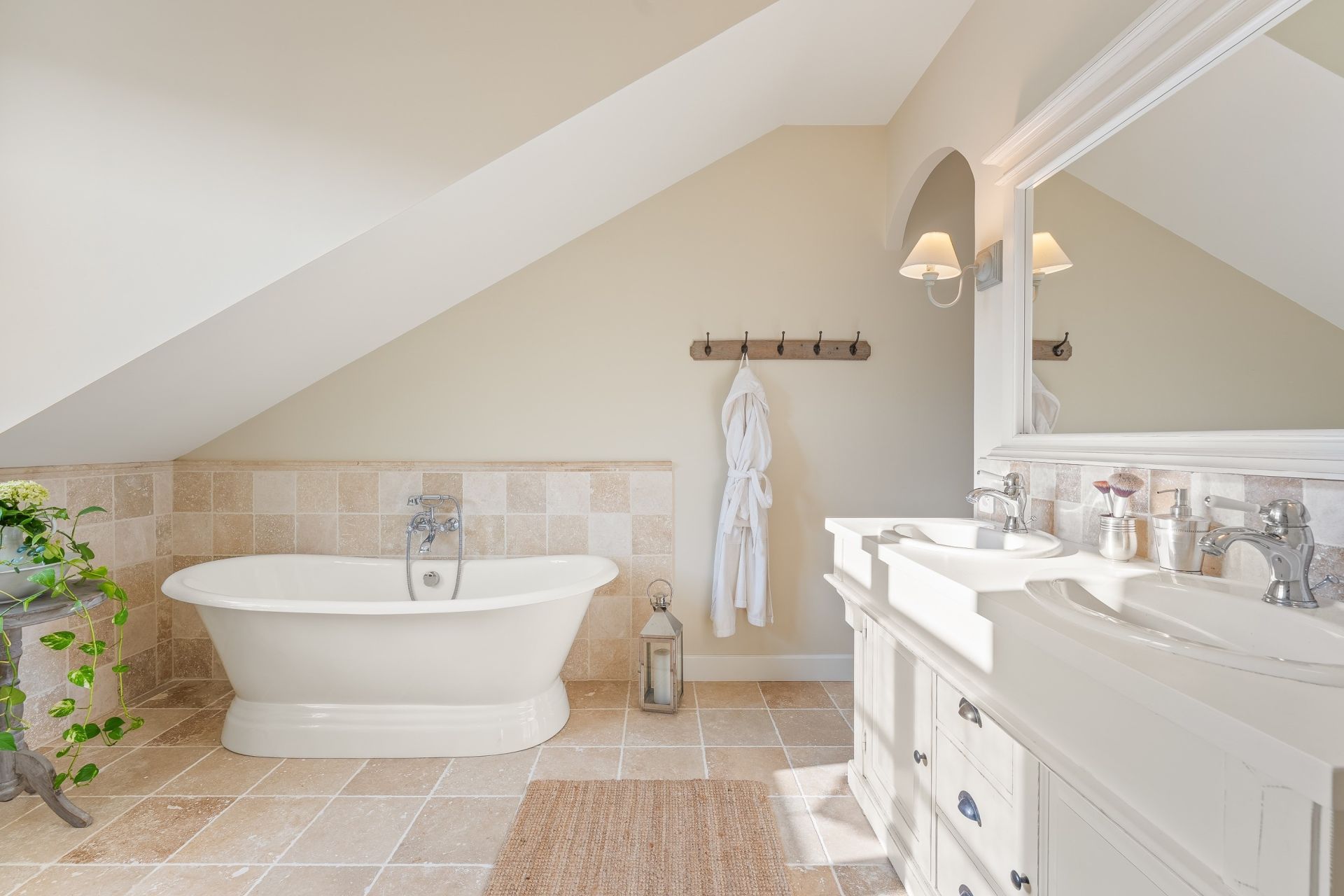 house 10 Rooms for sale on CHEVRY (01170)