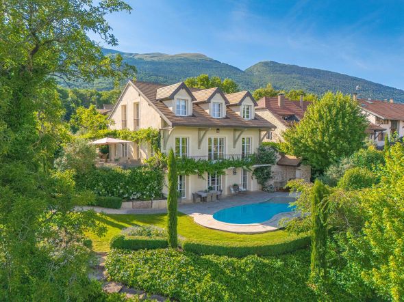 Sale House Chevry 10&nbsp;Rooms 415&nbsp;m²