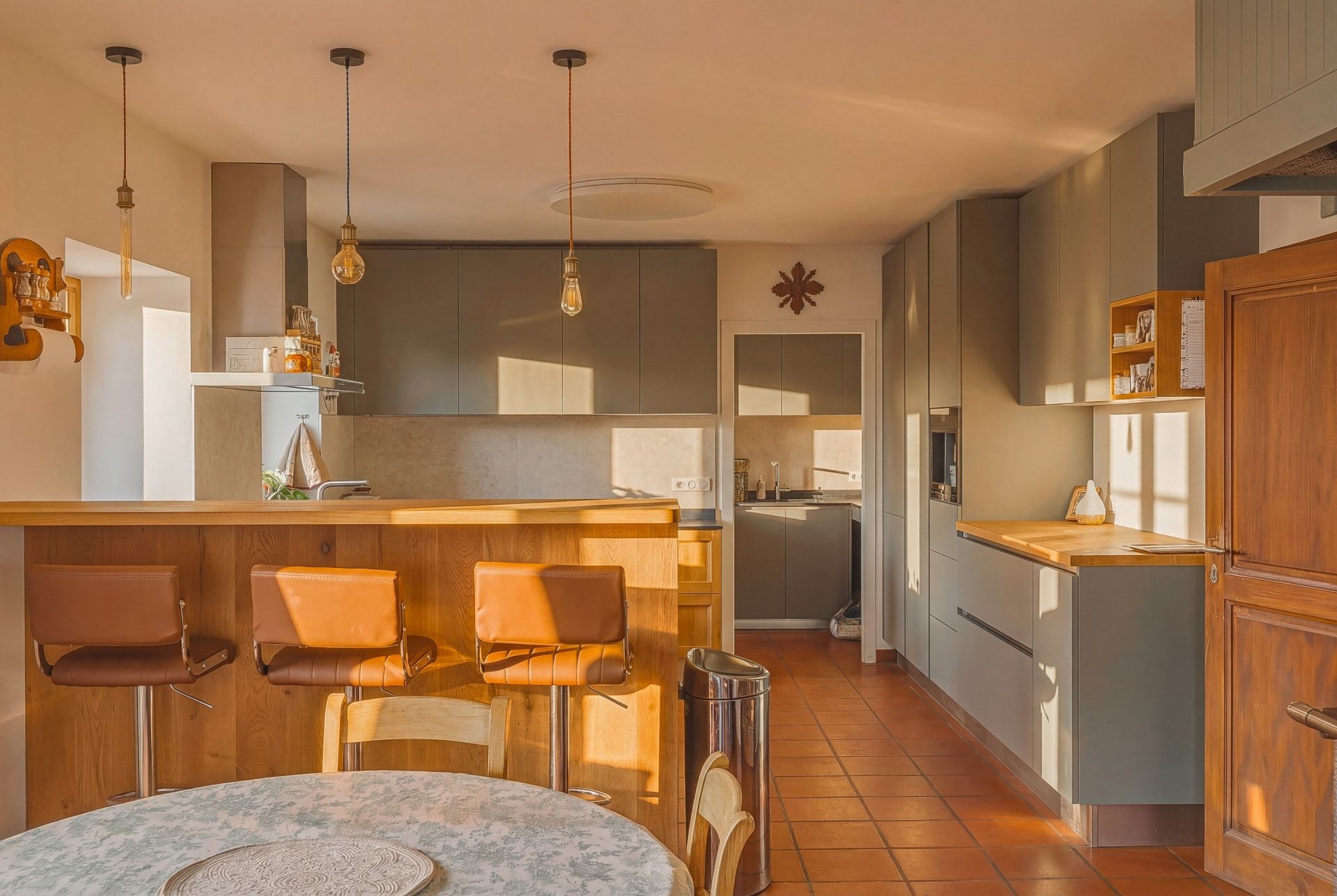 maison 12 Pièces en vente sur GRILLY (01220)