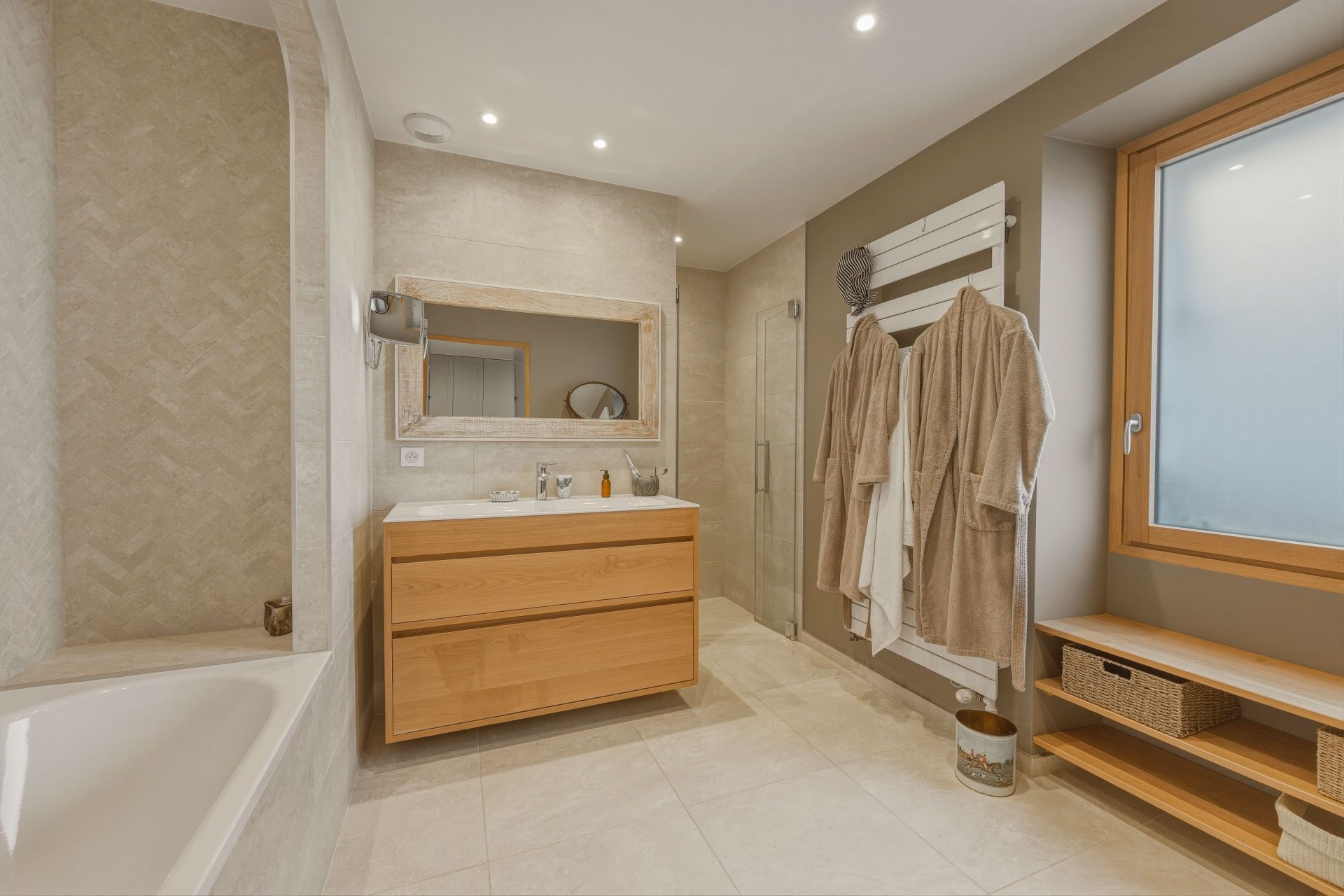 maison 12 Pièces en vente sur GRILLY (01220)