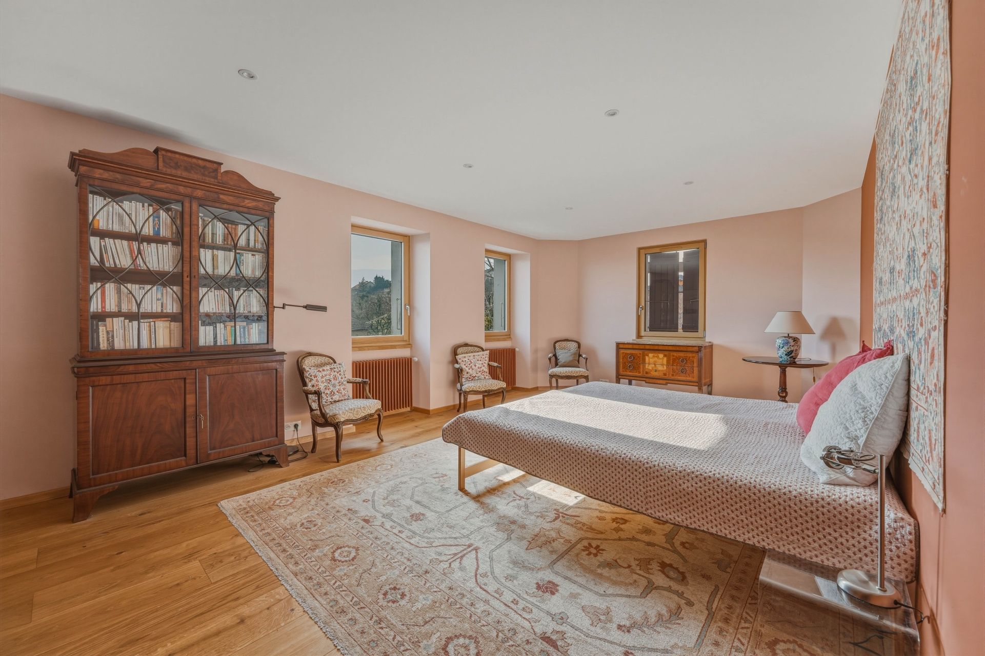 house 12 Rooms for sale on GRILLY (01220)
