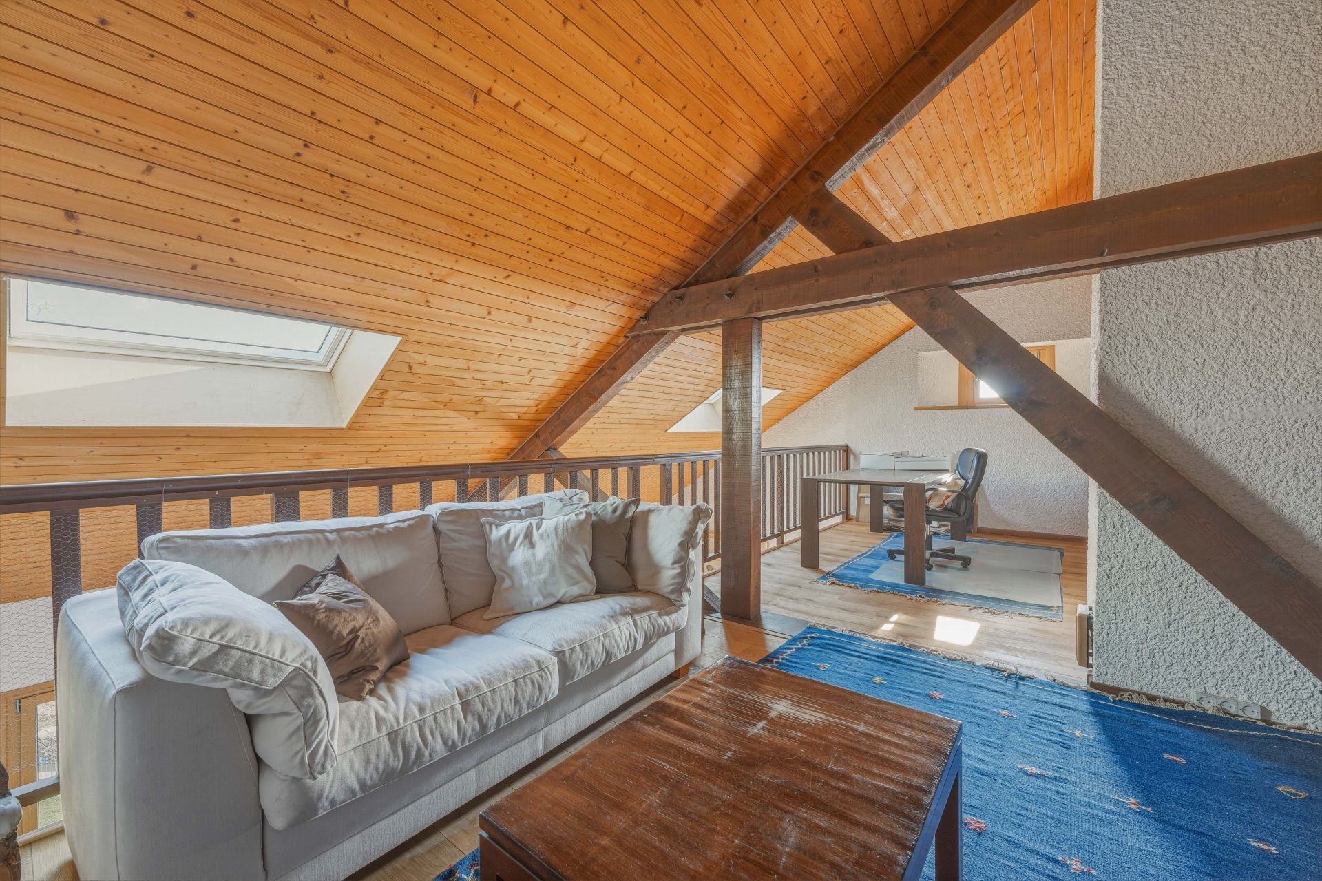 house 12 Rooms for sale on GRILLY (01220)