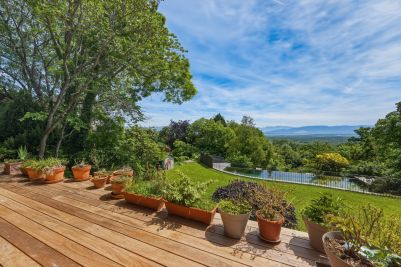 Vente Maison Grilly 12&nbsp;Pièces 587&nbsp;m²