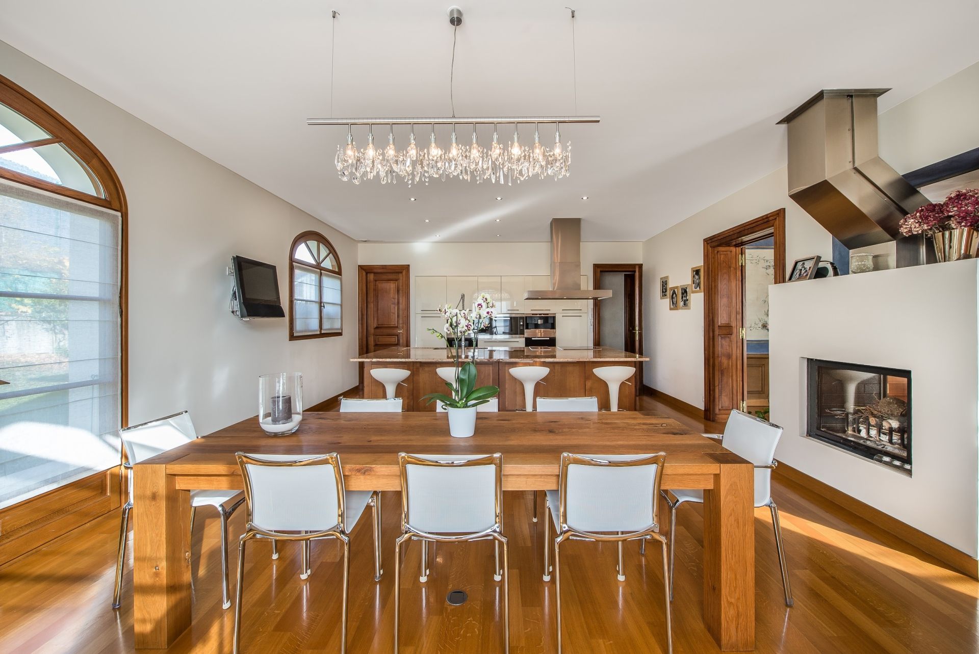 house 12 Rooms for sale on ECHENEVEX (01170)