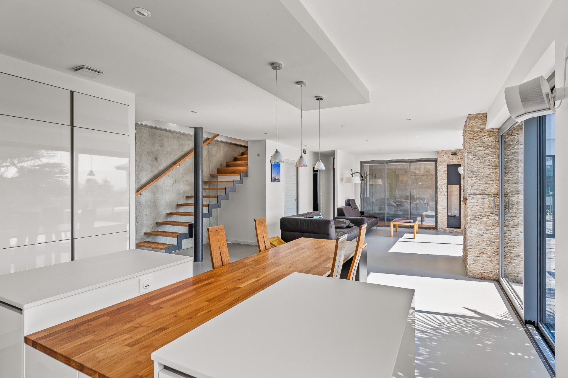 maison 6 Pièces en vente sur PREVESSIN MOENS (01280)