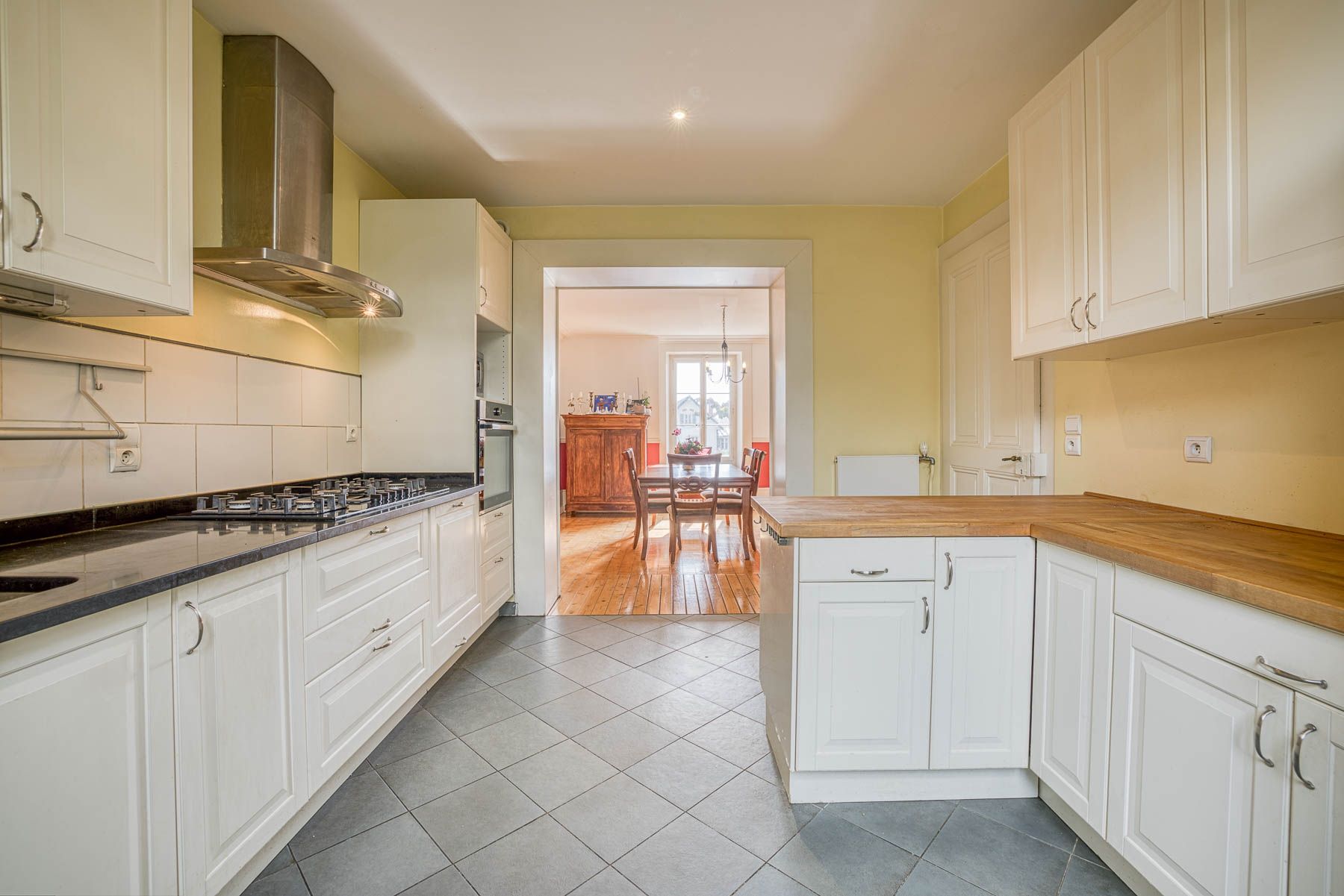 house 8 Rooms for sale on DIVONNE LES BAINS (01220)