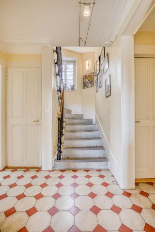 house 8 Rooms for sale on DIVONNE LES BAINS (01220)