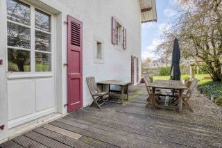 house 8 Rooms for sale on DIVONNE LES BAINS (01220)