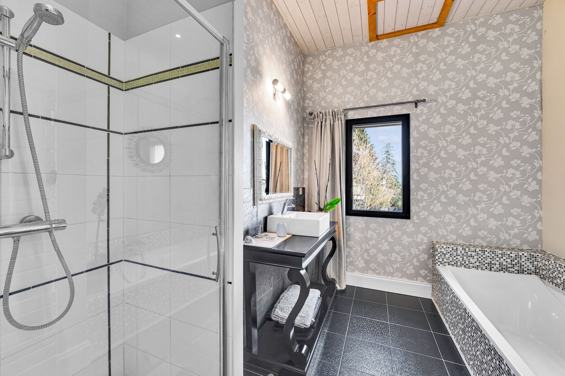 maison 8 Pièces en vente sur DIVONNE LES BAINS (01220)