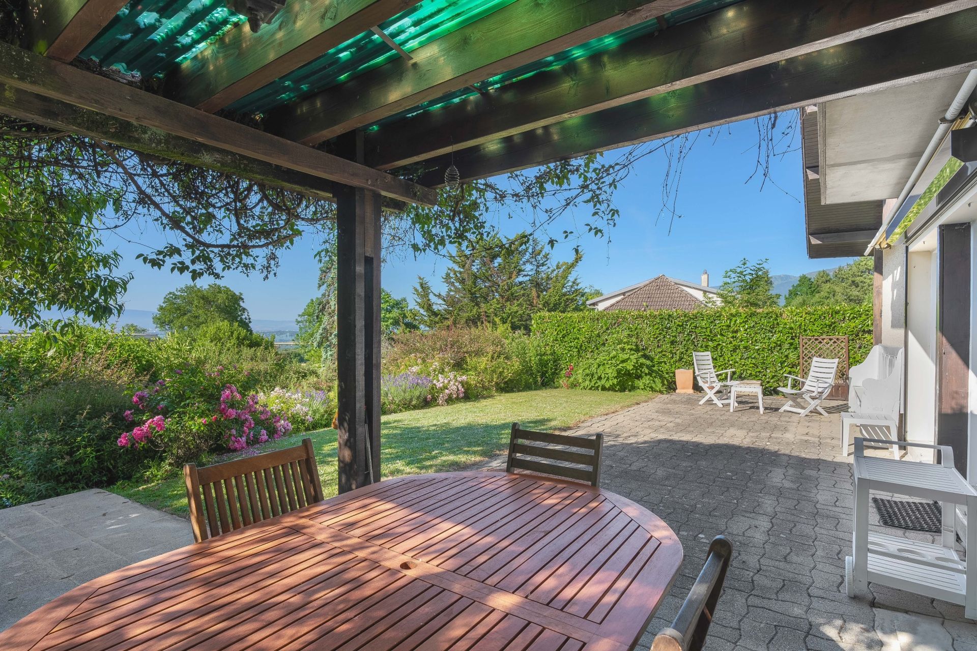 house 7 Rooms for sale on GRILLY (01220)