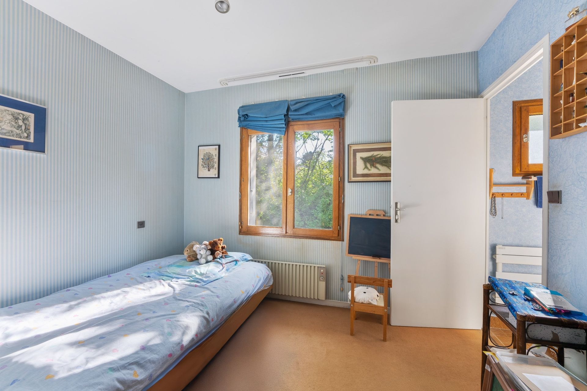 house 7 Rooms for sale on GRILLY (01220)