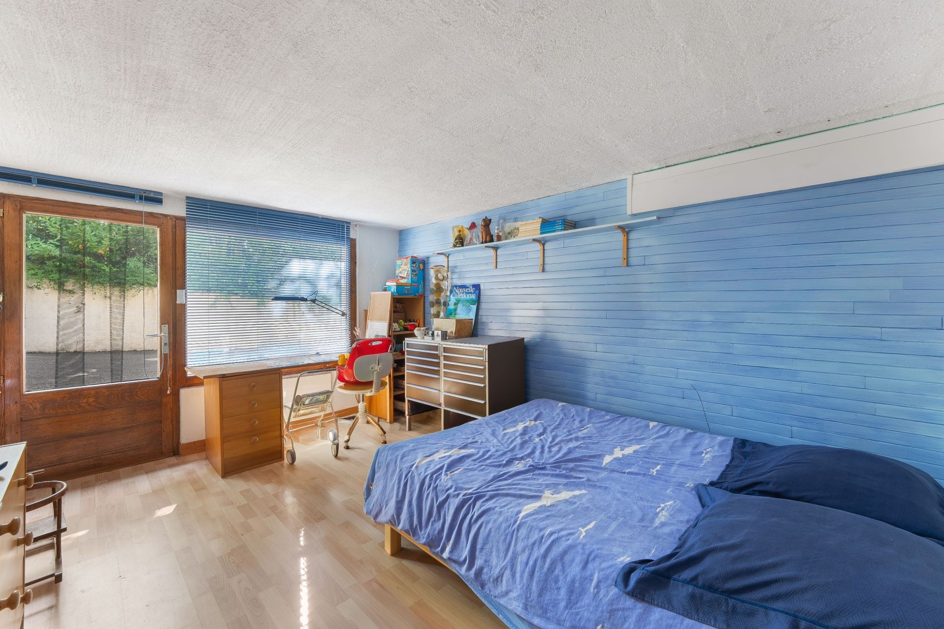 house 7 Rooms for sale on GRILLY (01220)