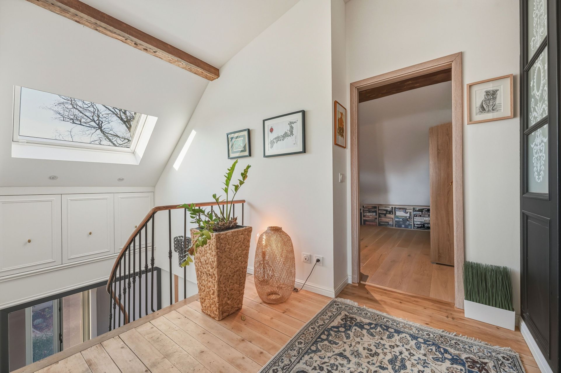 apartment 5 Rooms for sale on CHEVRY (01170)