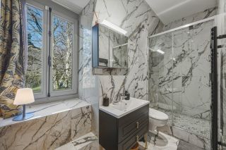 apartment 5 Rooms for sale on CHEVRY (01170)