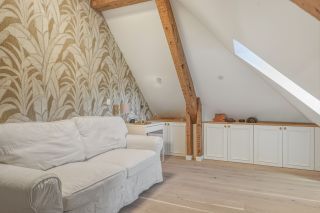 apartment 5 Rooms for sale on CHEVRY (01170)