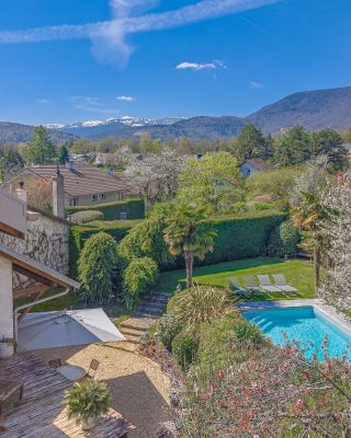 house 6 Rooms for sale on DIVONNE LES BAINS (01220)