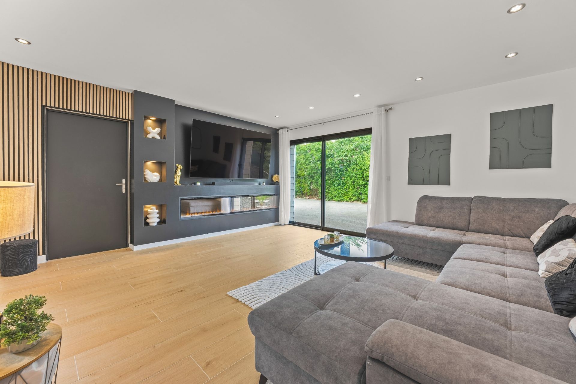 house 6 Rooms for sale on DIVONNE LES BAINS (01220)