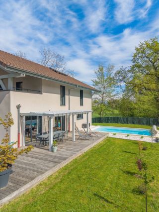 house 6 Rooms for sale on DIVONNE LES BAINS (01220)