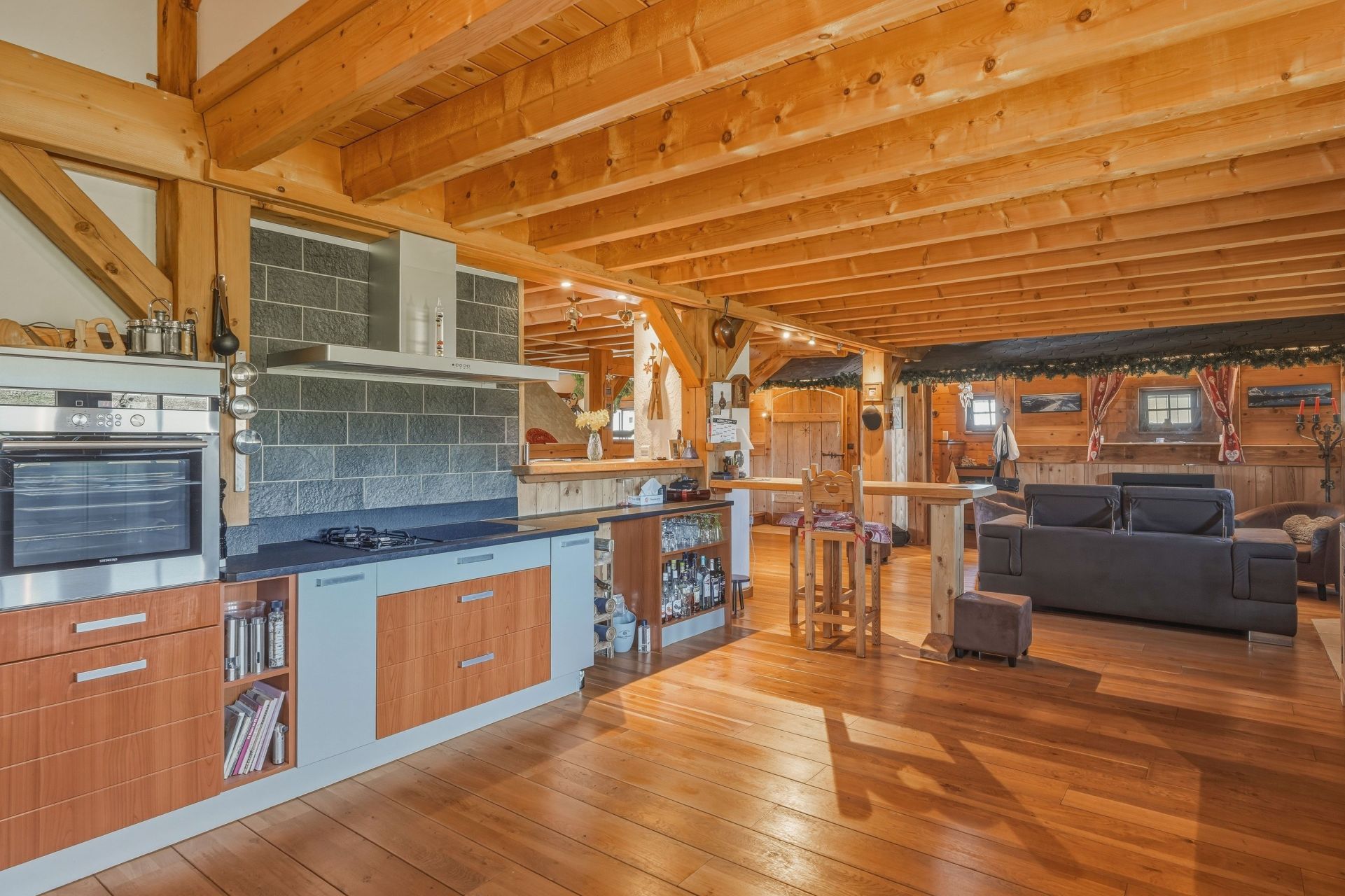 maison 8 Pièces en vente sur LES ROUSSES (39220)