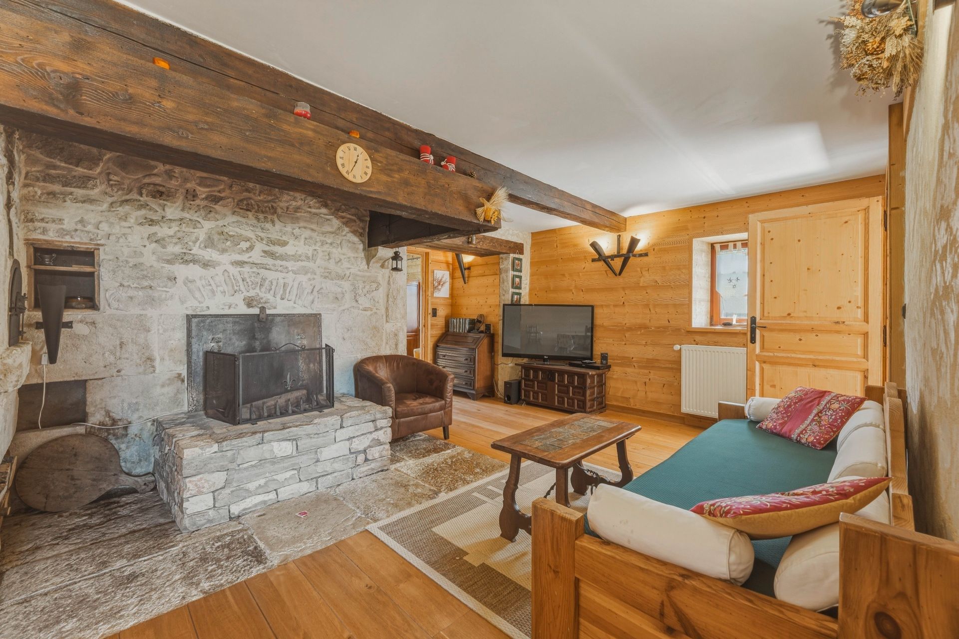 maison 8 Pièces en vente sur LES ROUSSES (39220)