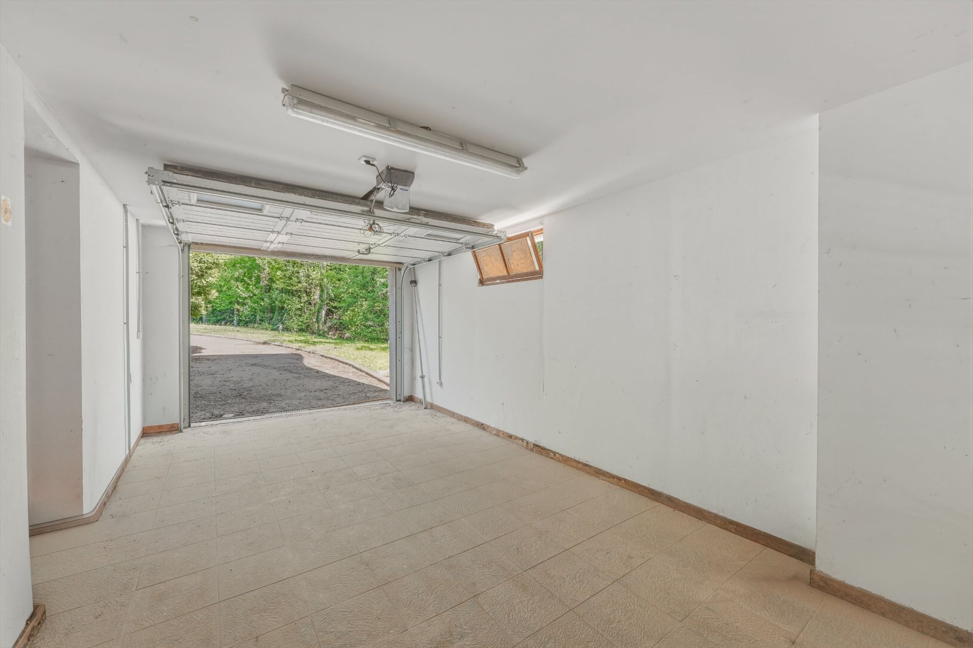 house 7 Rooms for sale on DIVONNE LES BAINS (01220)