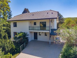 house 7 Rooms for sale on DIVONNE LES BAINS (01220)