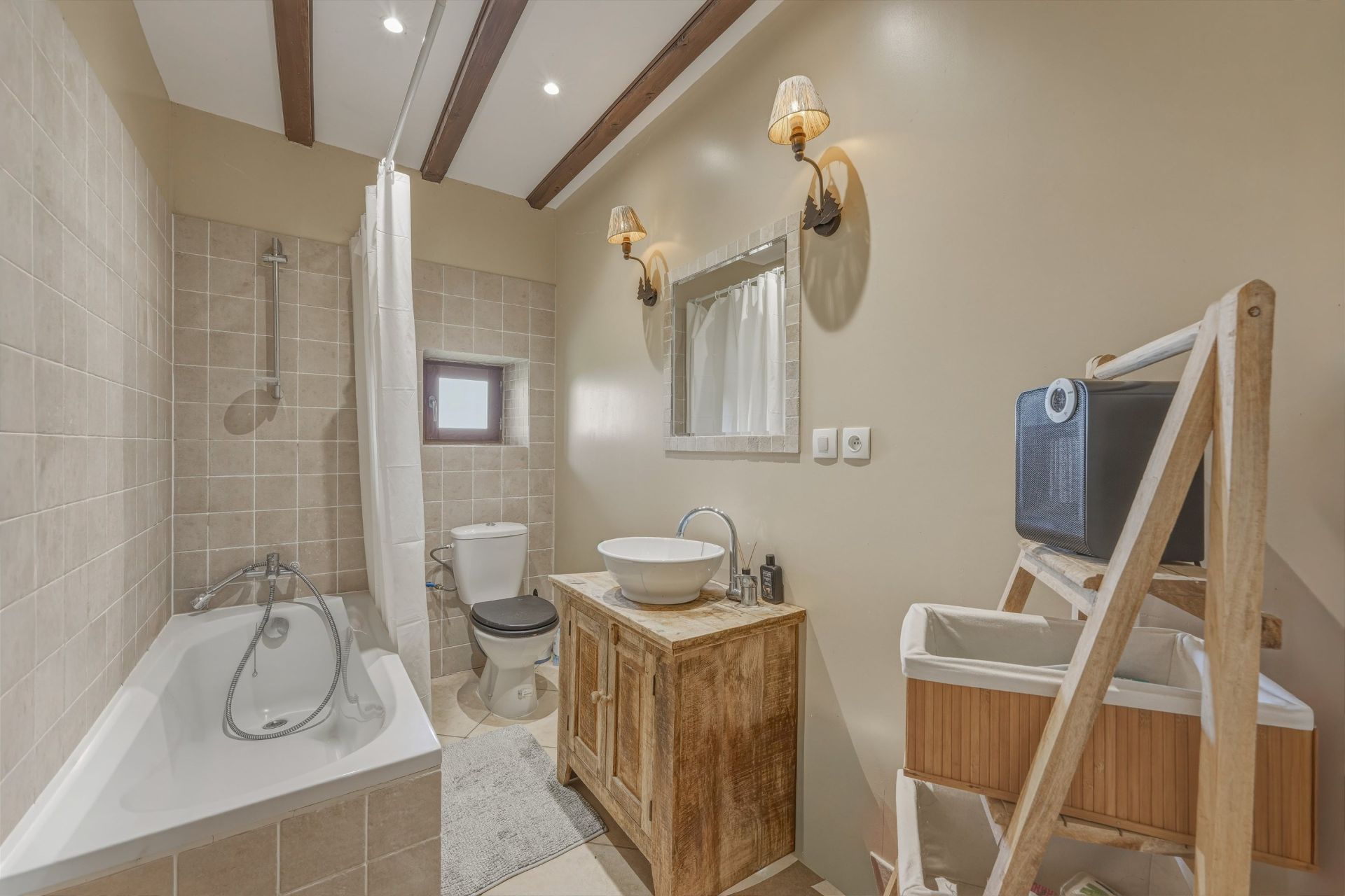 farm complex 8 Rooms for sale on SERGY (01630)
