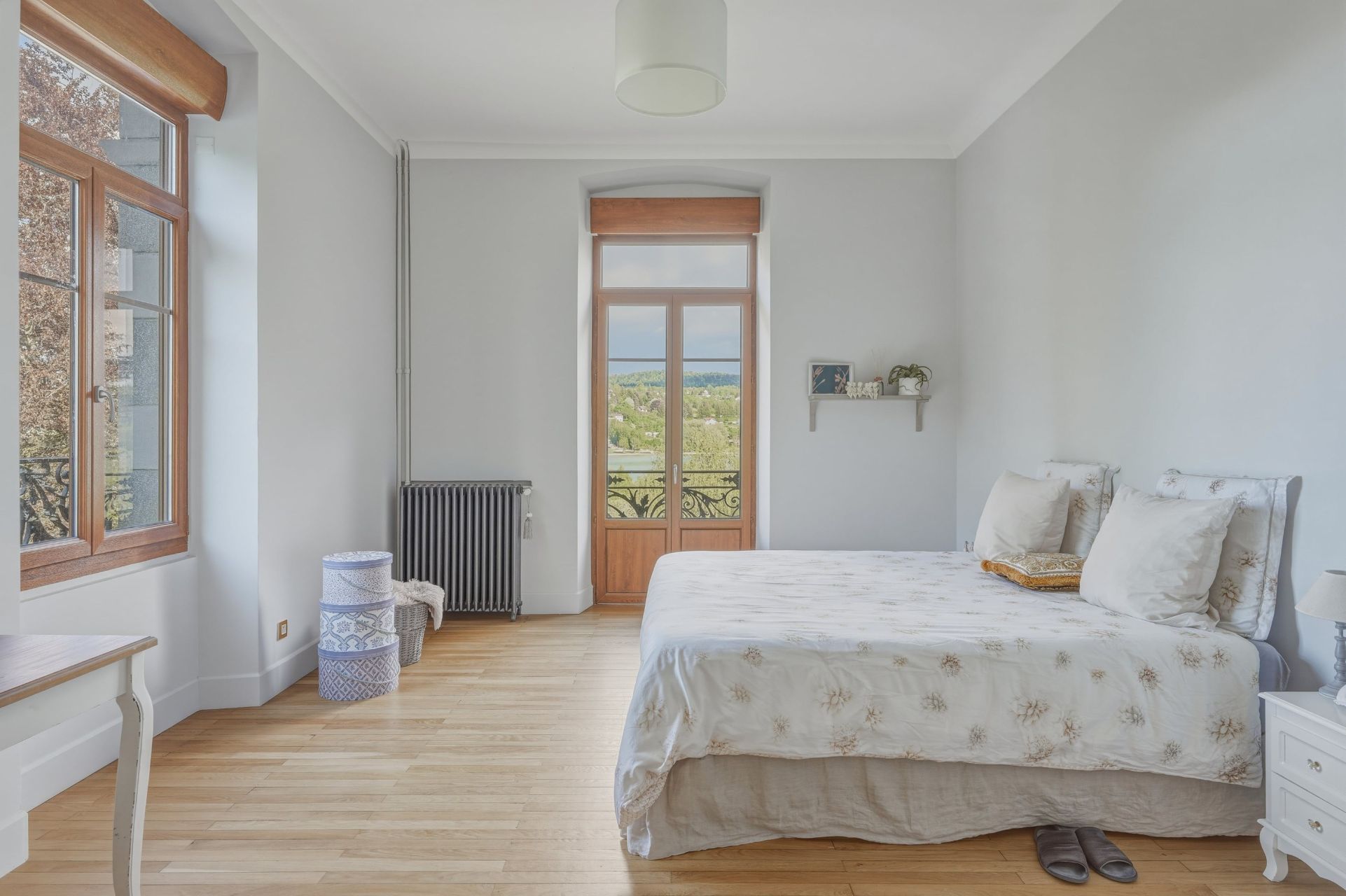 house 15 Rooms for sale on CLAIRVAUX LES LACS (39130)