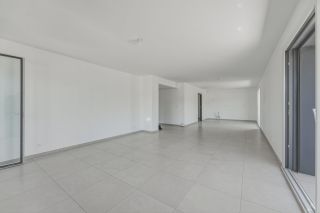 apartment 5 Rooms for sale on DIVONNE LES BAINS (01220)