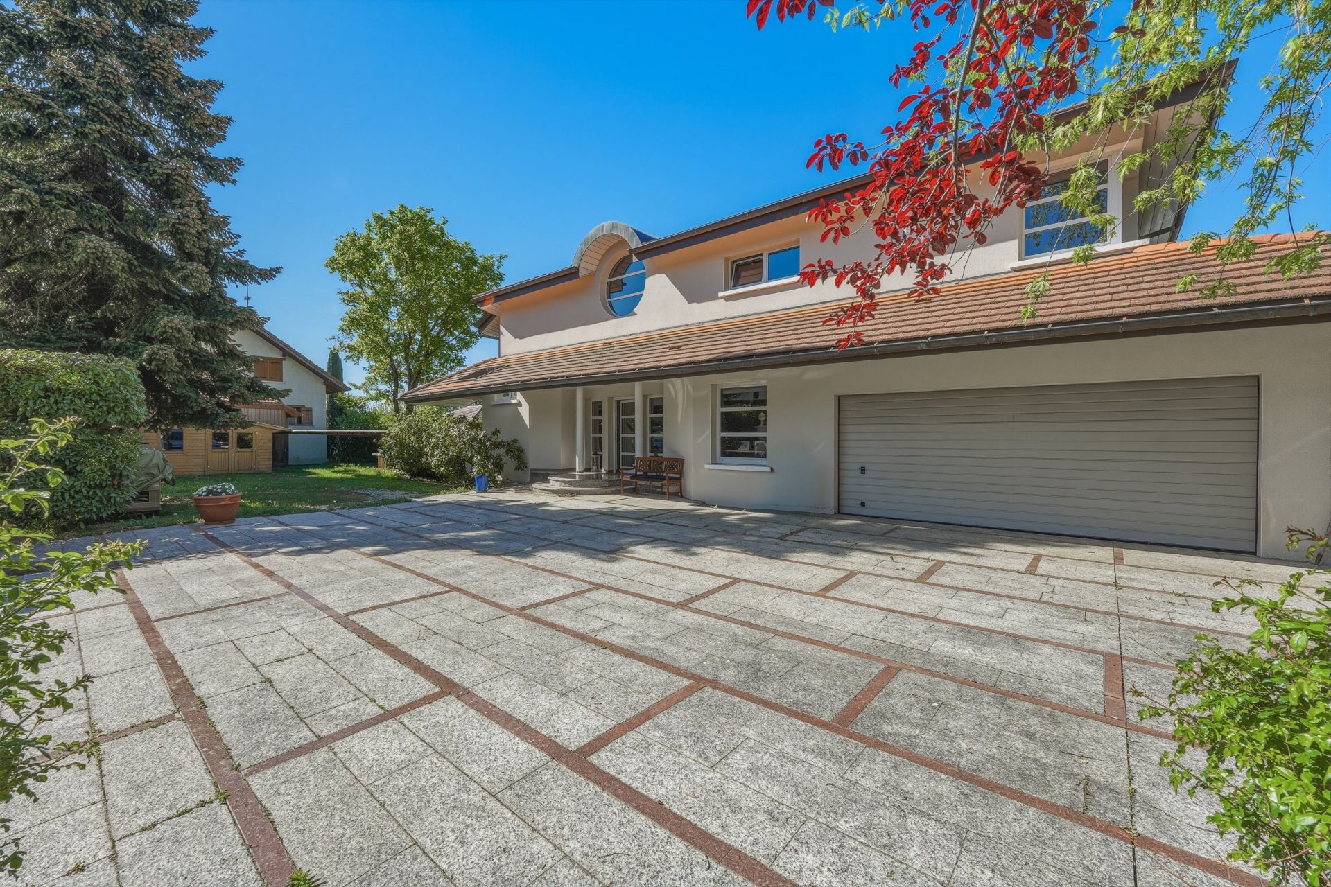 house 8 Rooms for sale on CHEVRY (01170)