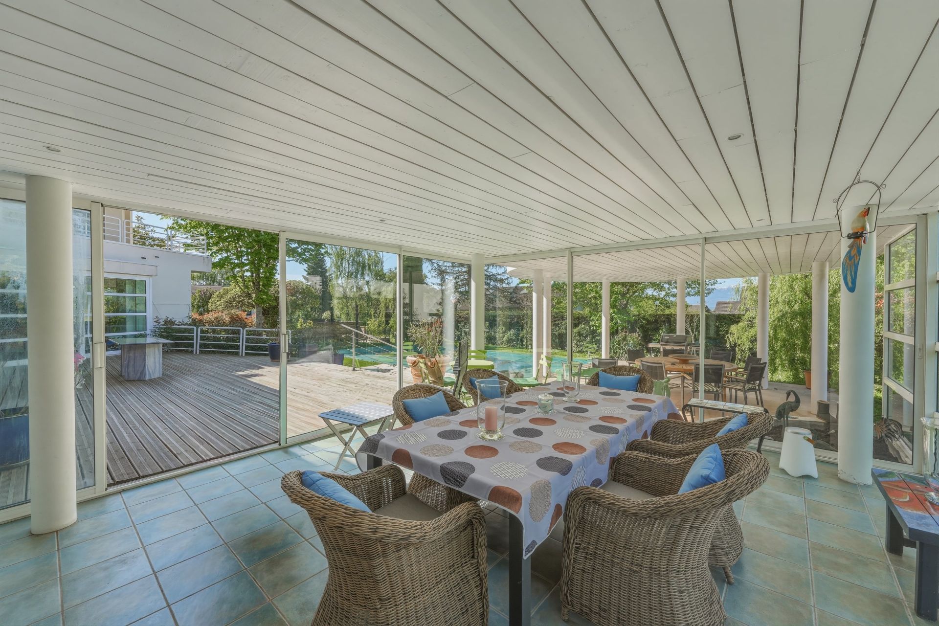 house 8 Rooms for sale on CHEVRY (01170)